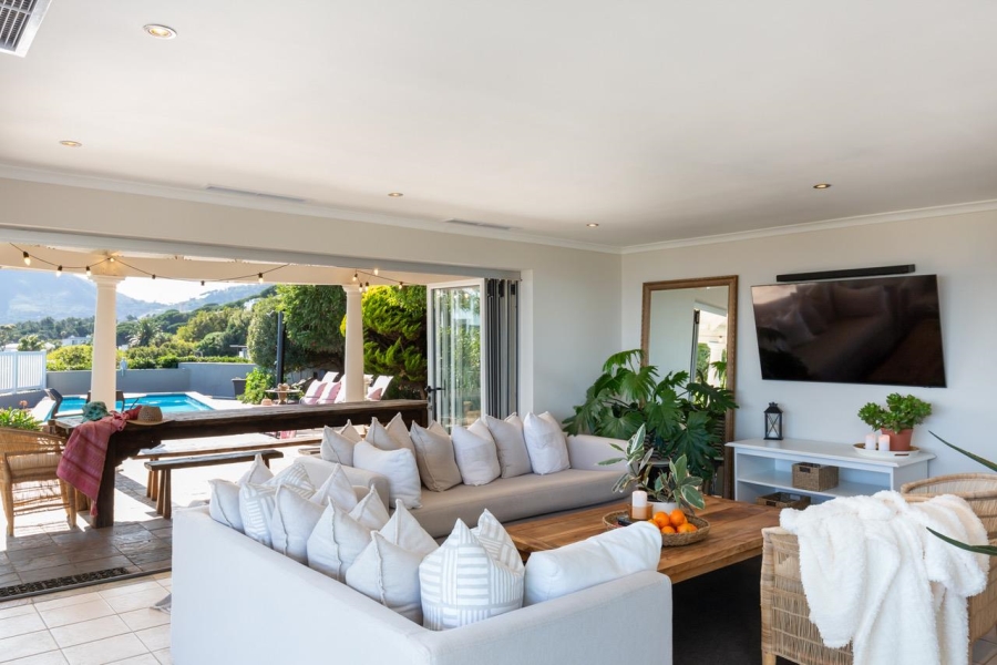 4 Bedroom Property for Sale in Camps Bay Western Cape